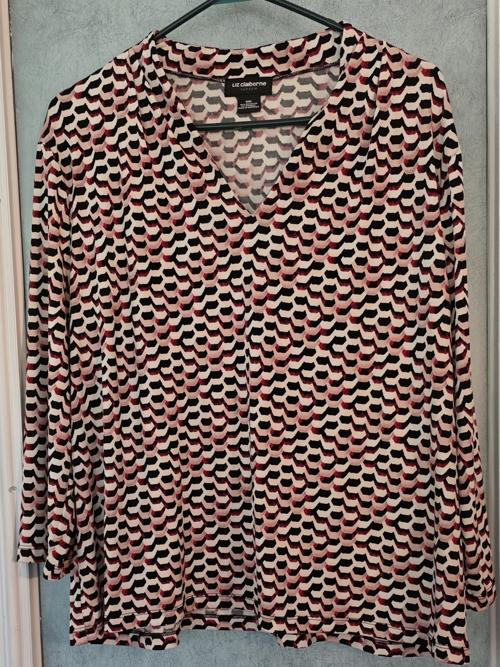 Liz Claiborne Geometric V-Neck Blouse